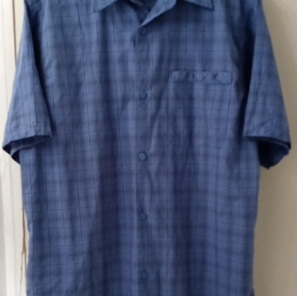 Gochu Button Down Short Sleeve Shirt Large